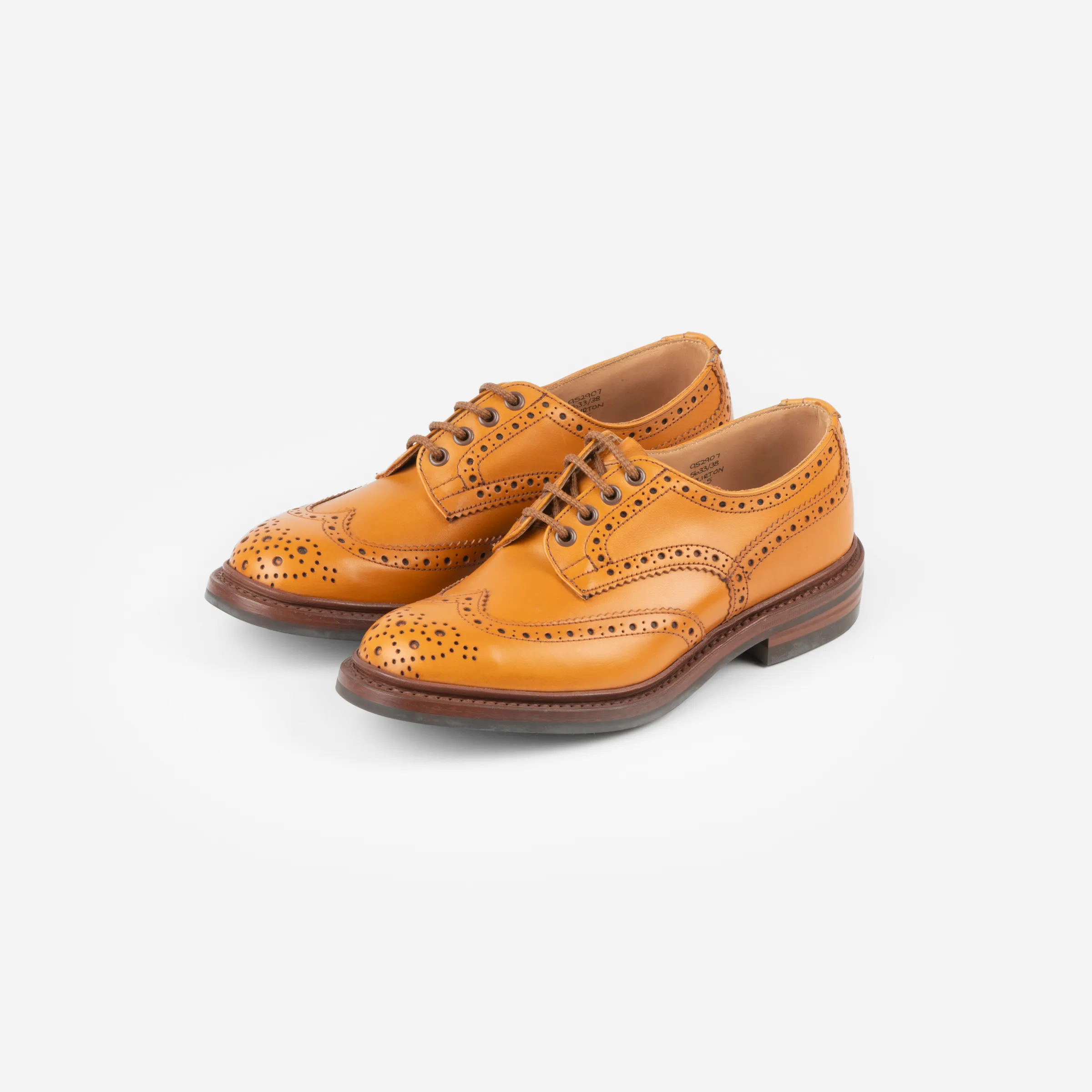 Derby brogue acorn