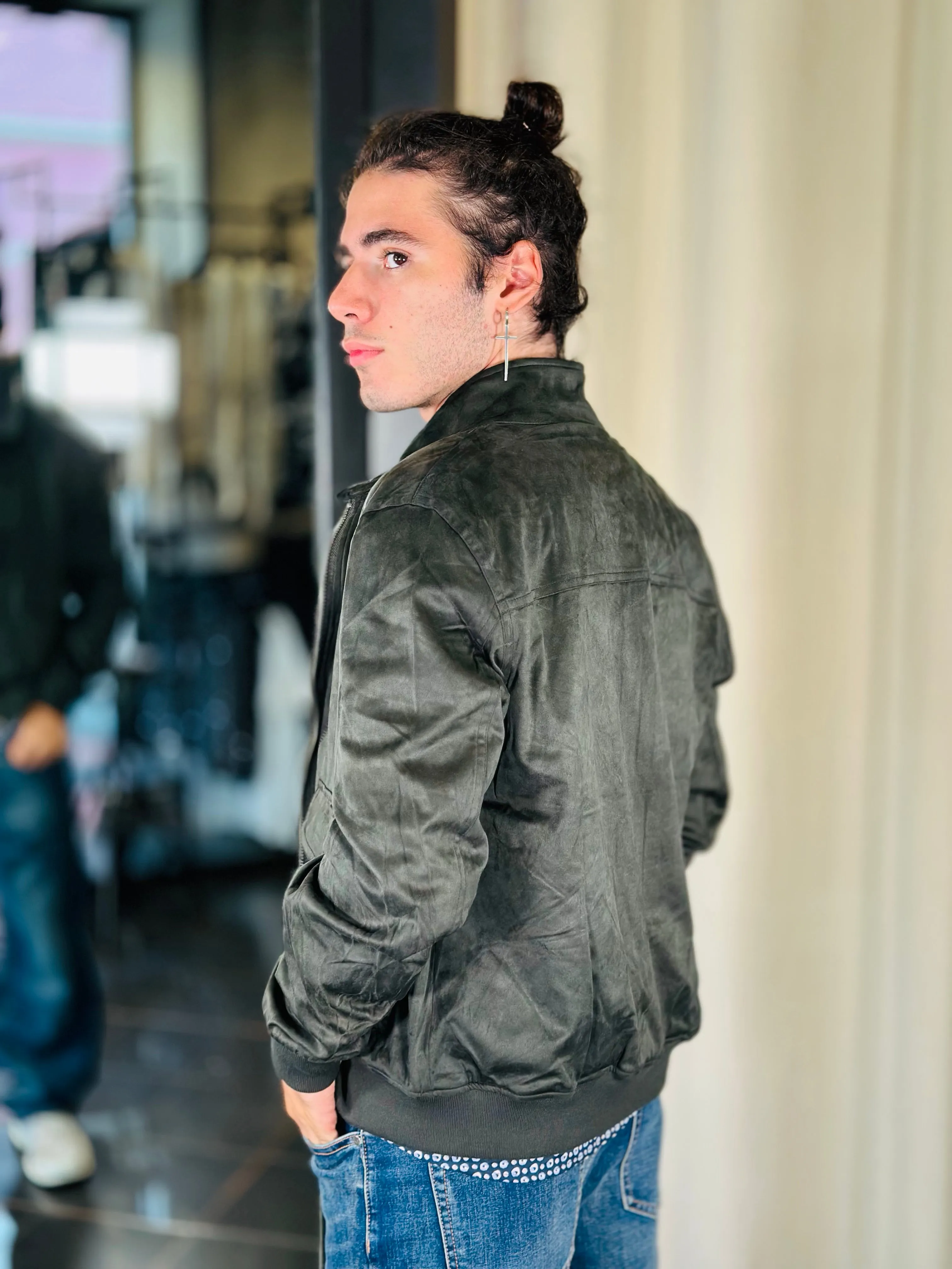 Giubbino con tasche applicate effetto camoscio verde 144