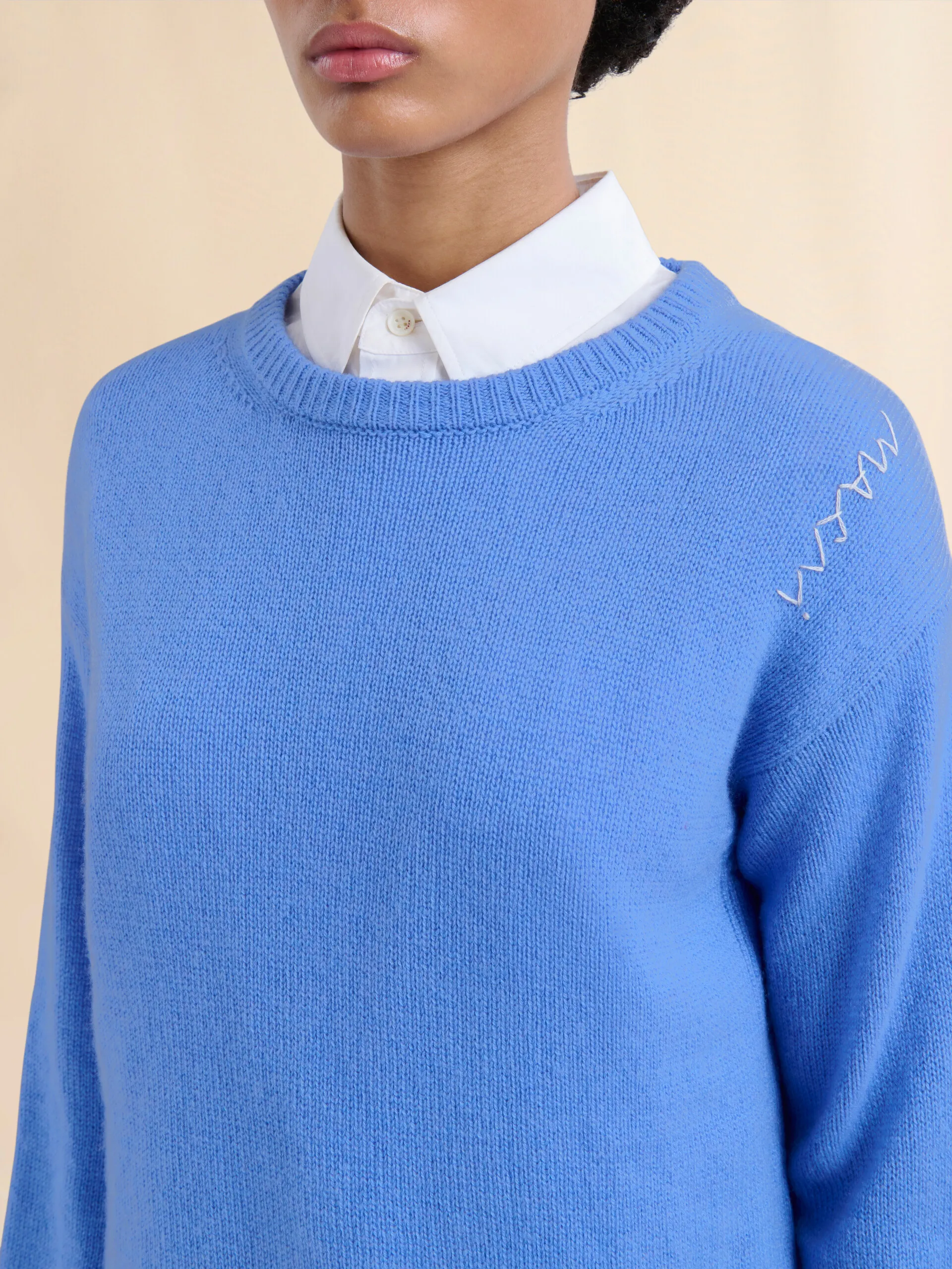 Maglione boxy in cashmere indaco con ricamo Marni Symbol