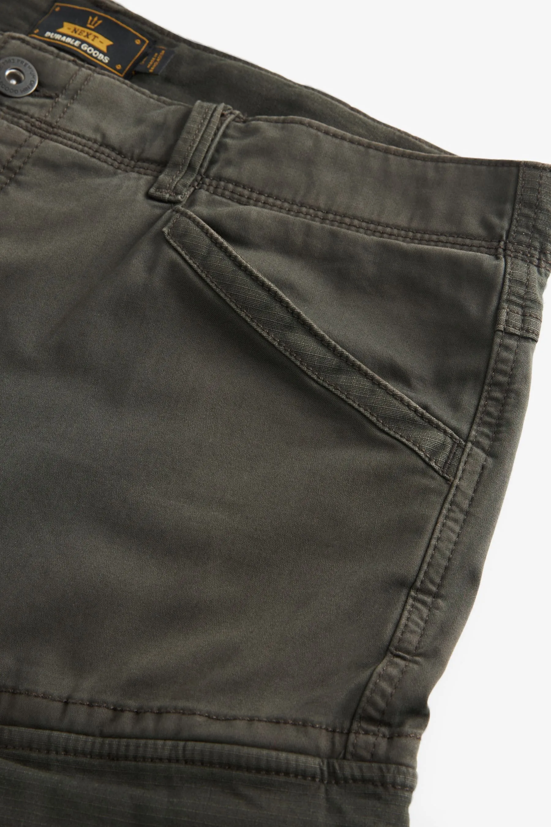 Shorts cargo elasticizzati con zip