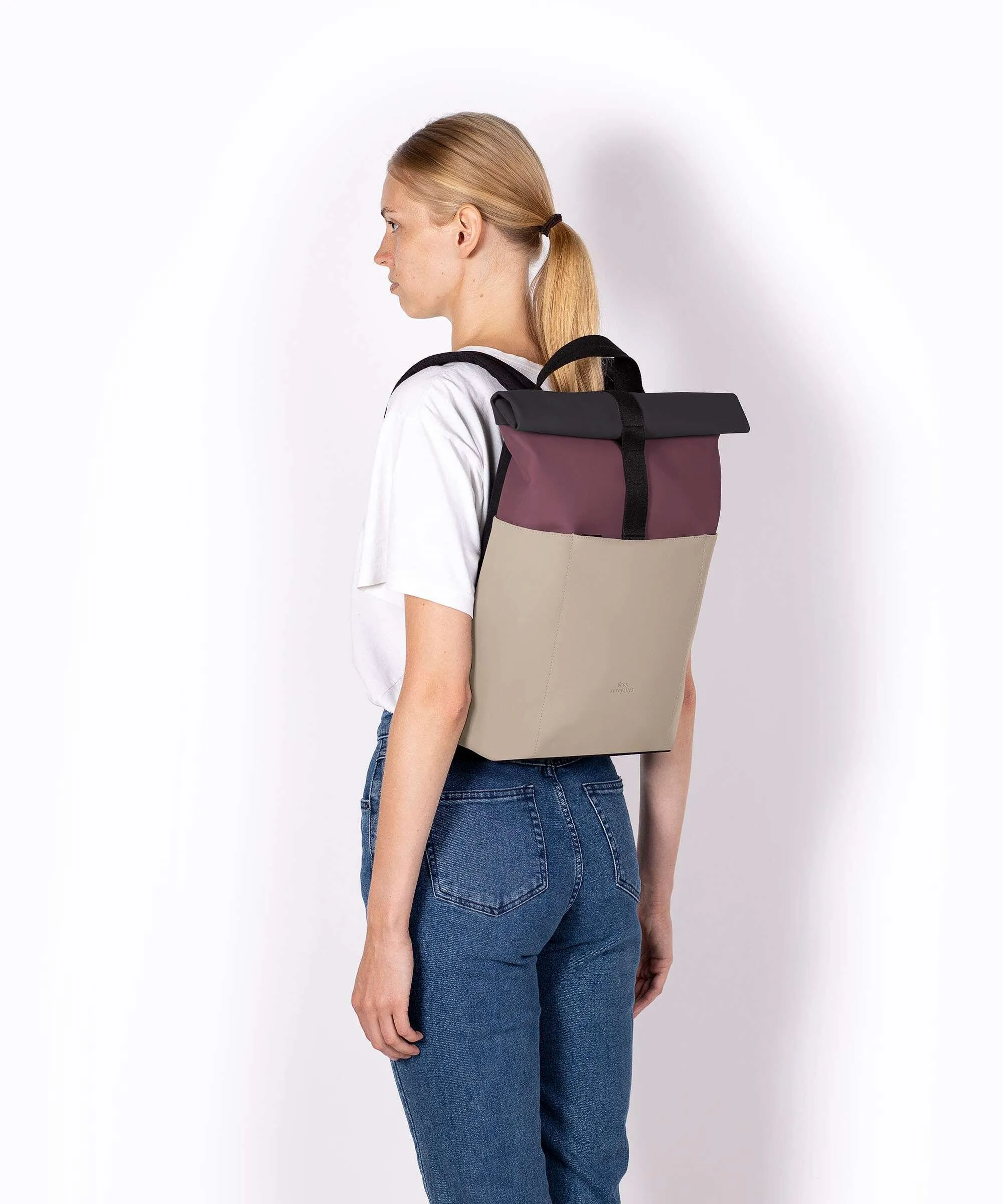  Ucon Acrobatics Aloe Hajo Mini Zaino roll-top 16″ poliuretano beige/nero  